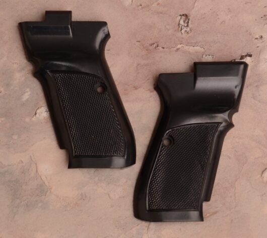 Plastic grips CZ 82/83